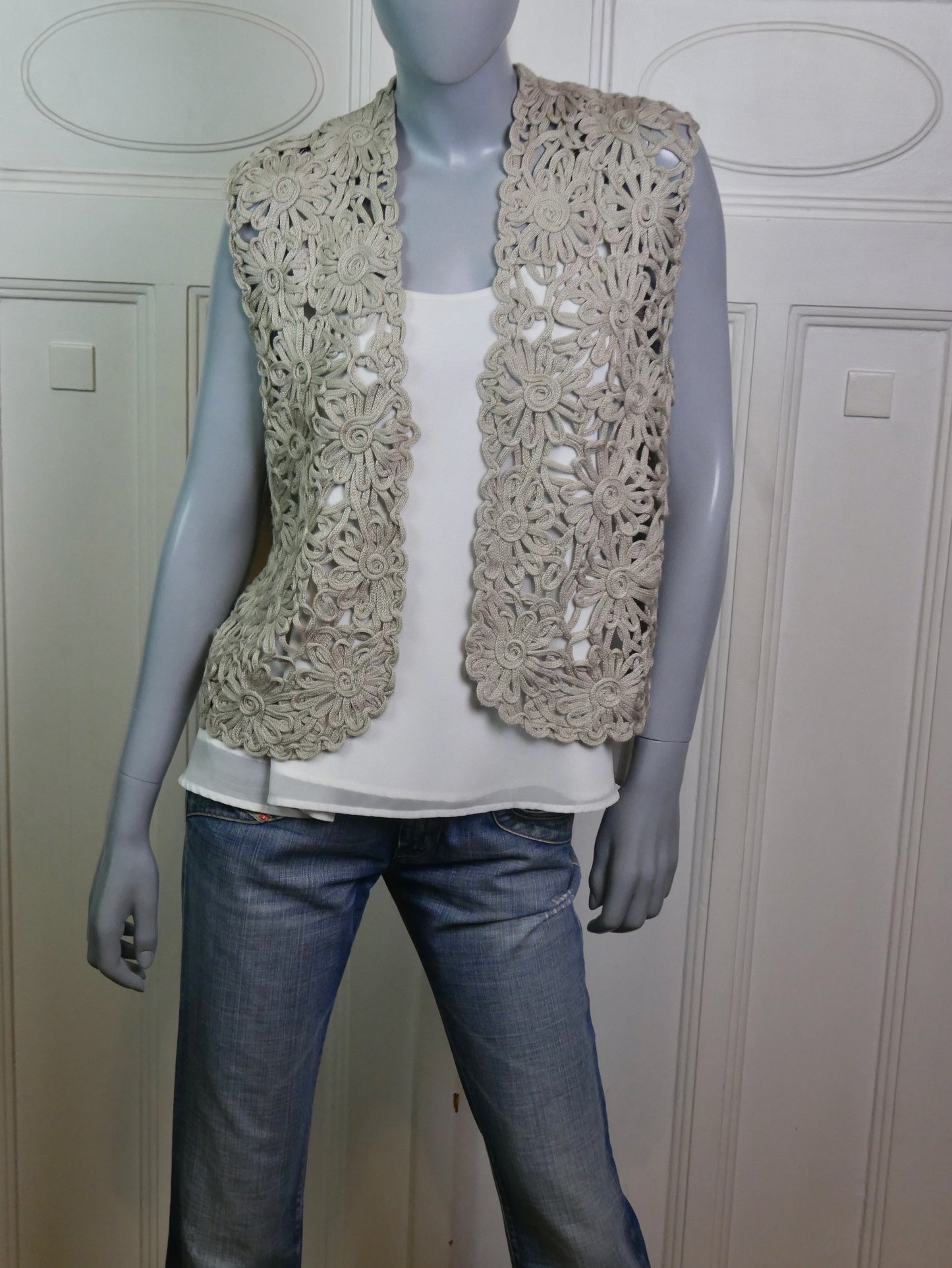 Taupe Vest | 90s European Vintage Womenswear | Large