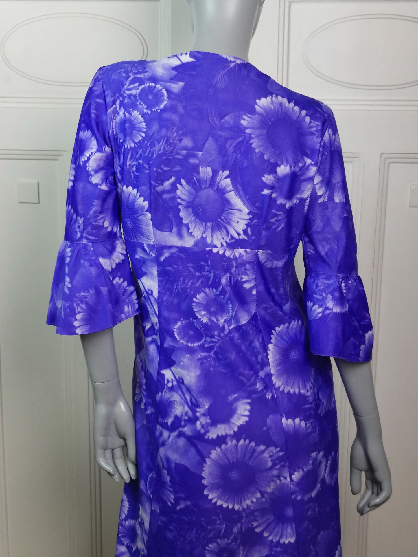 Floral Purple Dress | 1970s Vintage Womenswear | Medium