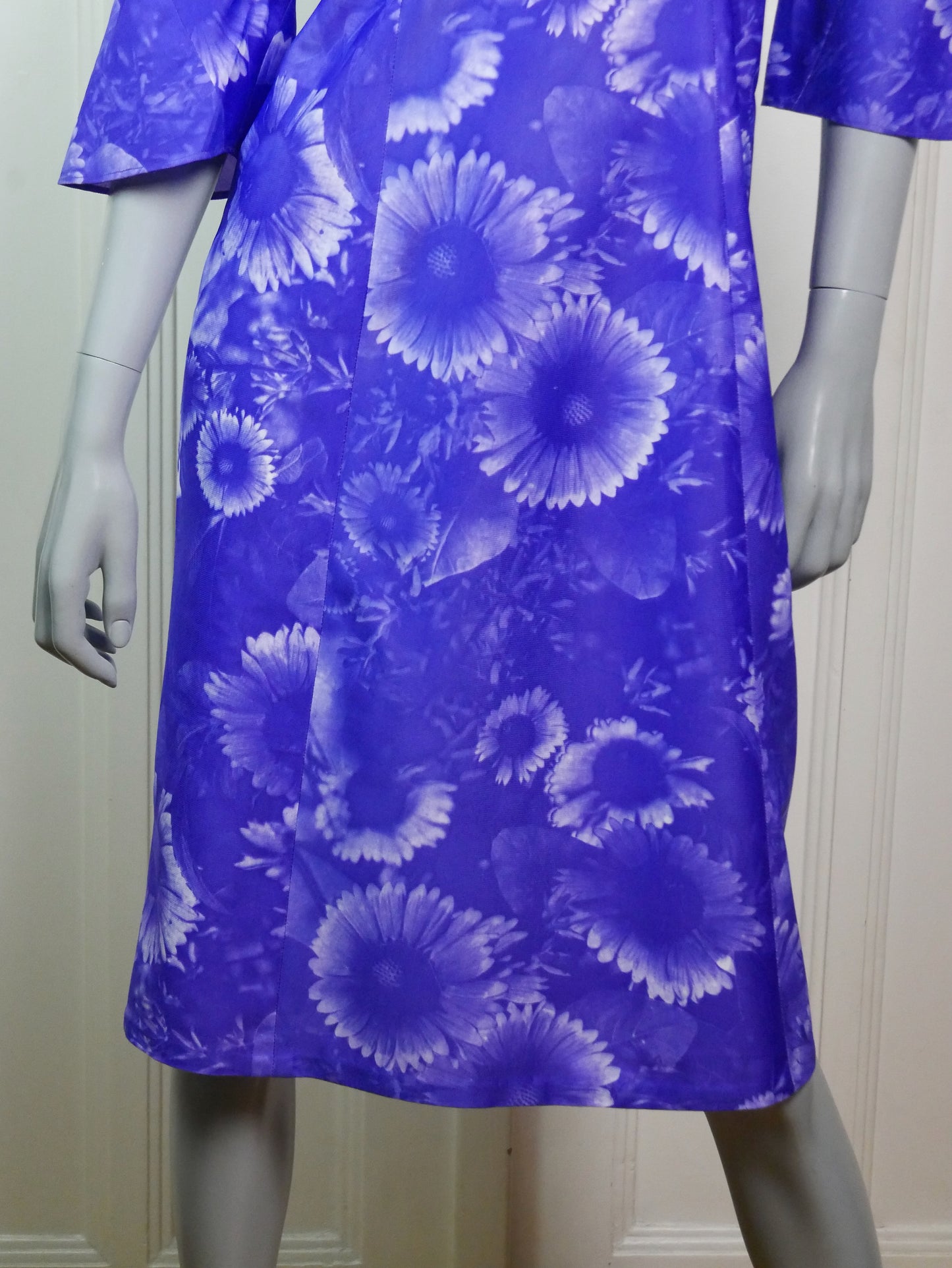 Floral Purple Dress | 1970s Vintage Womenswear | Medium