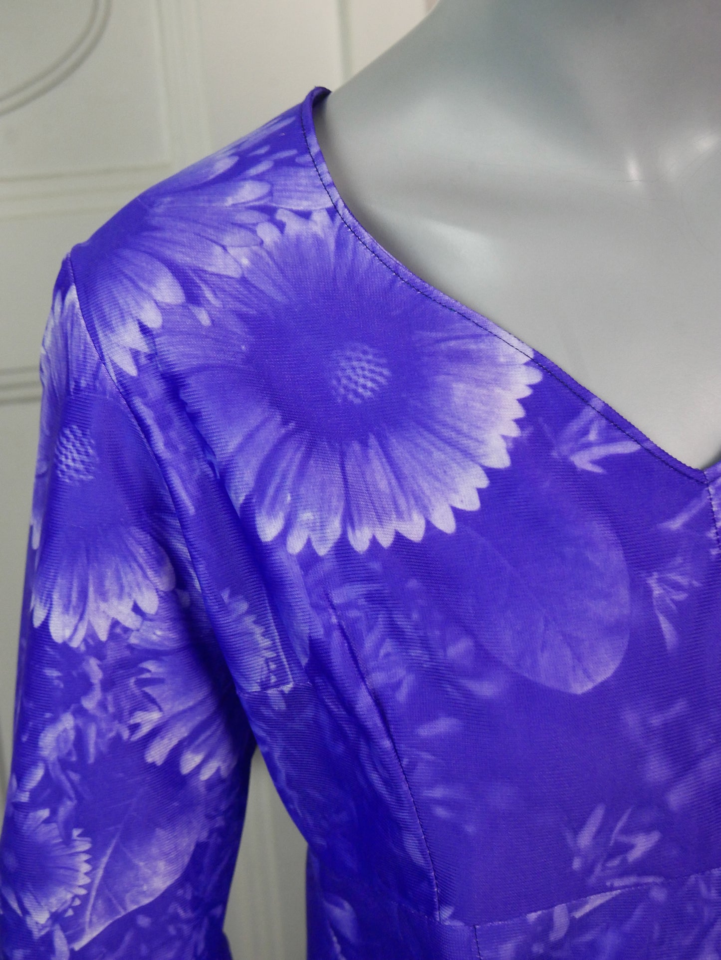 Floral Purple Dress | 1970s Vintage Womenswear | Medium