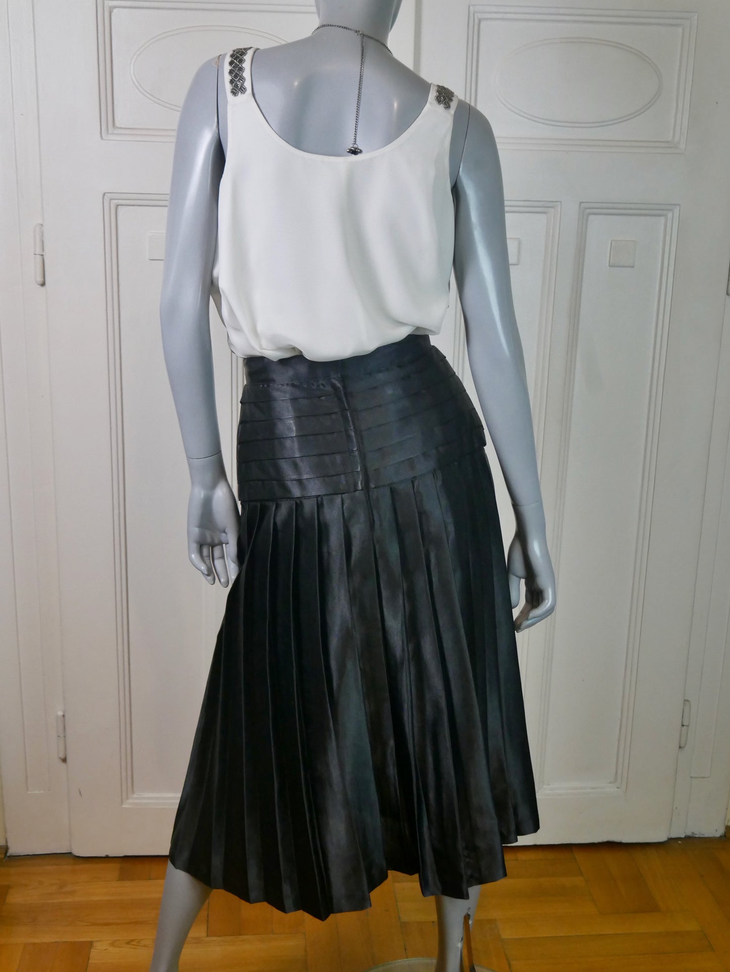 Black Satin Pleated Skirt | 1980s Vintage Womenswear | Small