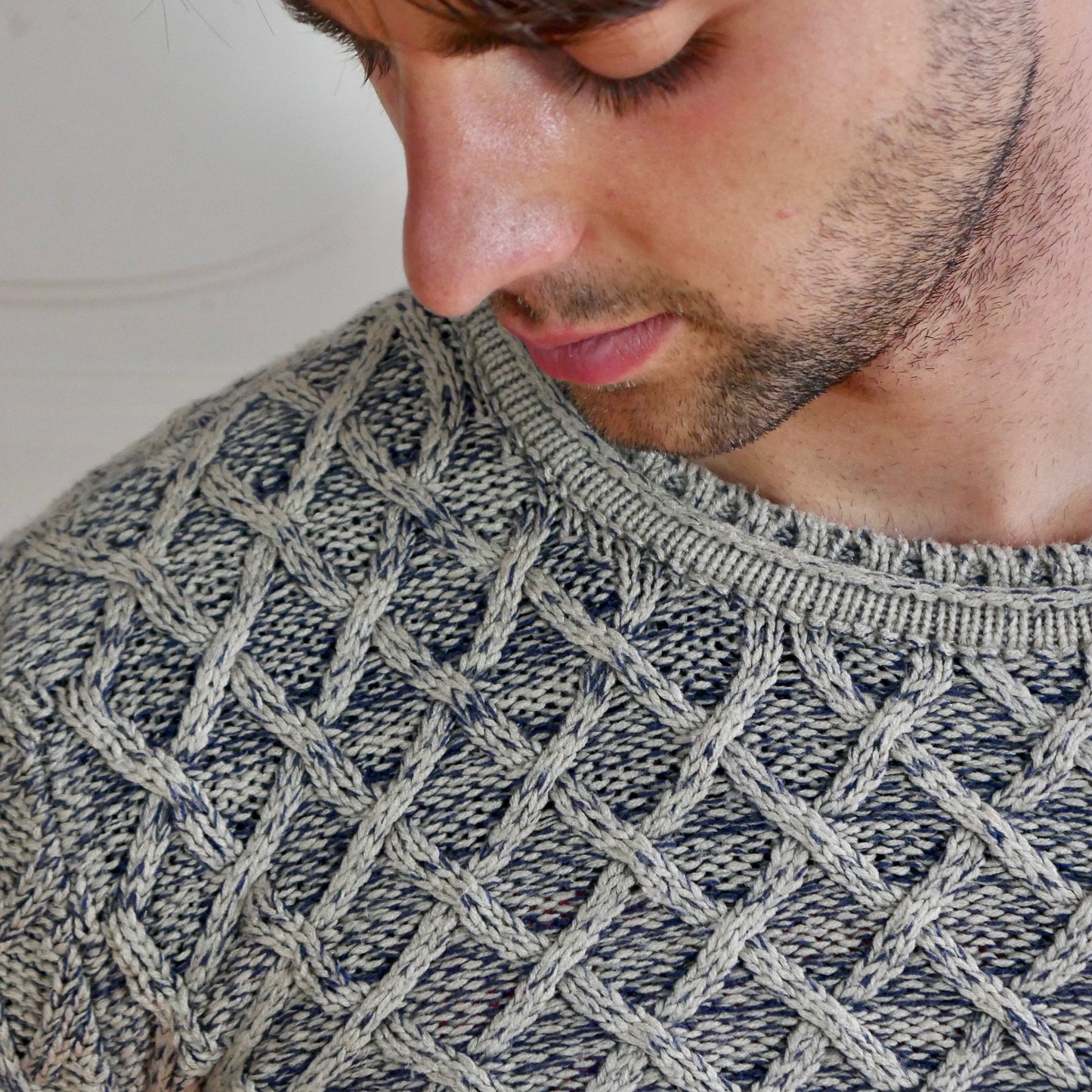 Late 80s Sweater | Men's Vintage Gray & Blue Pullover | Medium