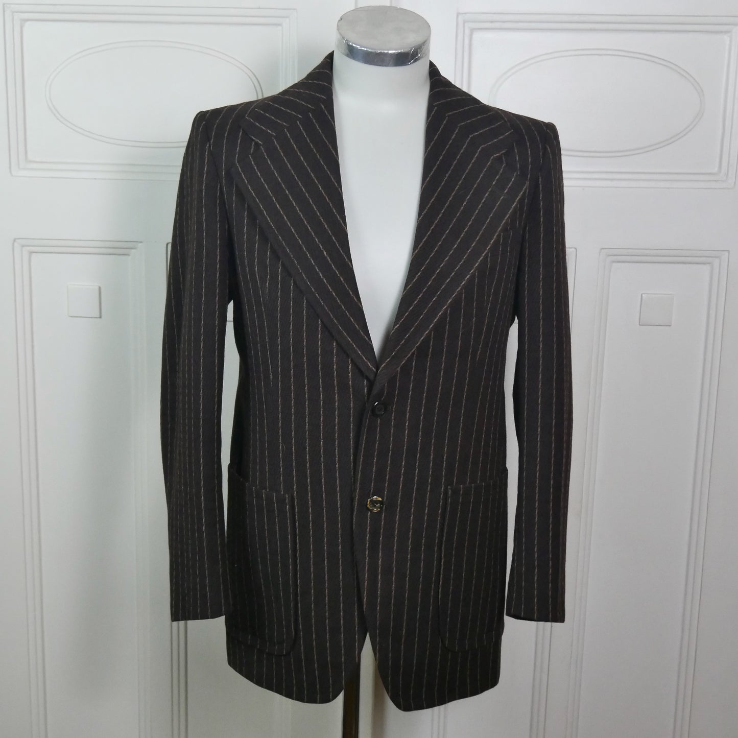 1970s Wide Collar Brown Pinstripe Blazer | European Vintage Menswear | Medium
