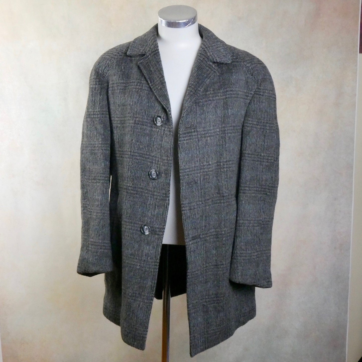 1960s Vintage Gray Wool Coat: Subtle Plaid Pattern with Blue Undertones Leo Gabor Vintage
