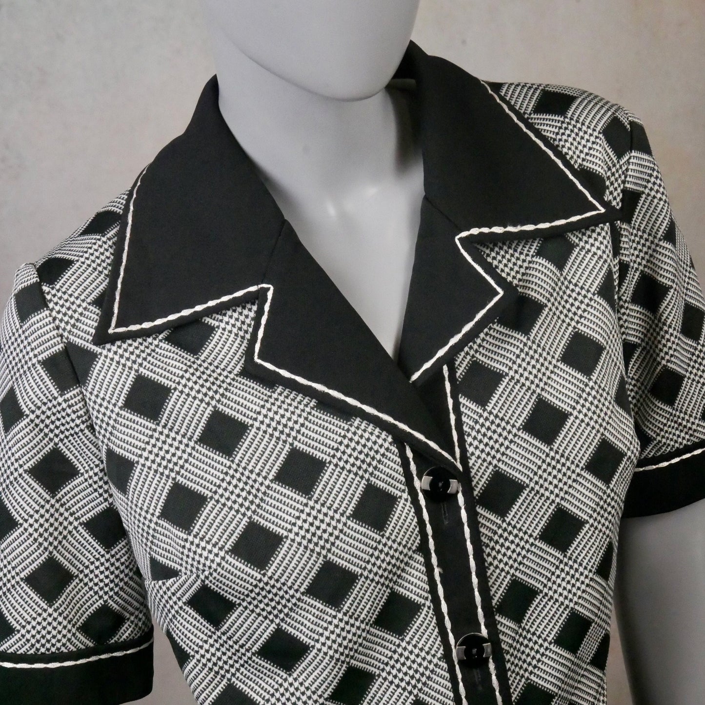 1970s Vintage Black and White Top | European Summer Blouse | Large Leo Gabor Vintage