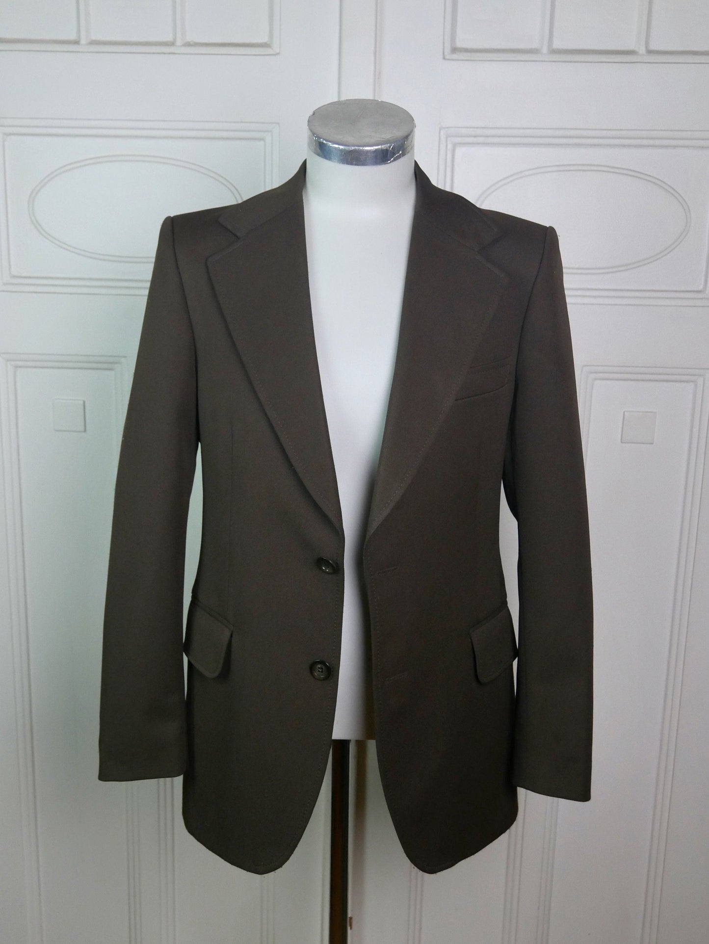 1970s Vintage Brown Blazer with Wide Lapels | Retro Jacket | Medium Leo Gabor Vintage
