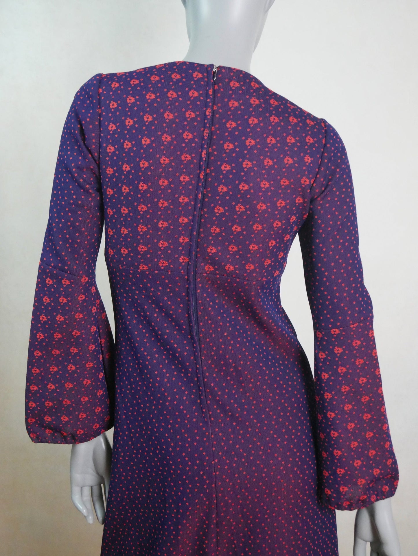 1970s Vintage Mod Dress | Navy Blue and Rouge Red Midi with Long Flared Sleeves Leo Gabor Vintage