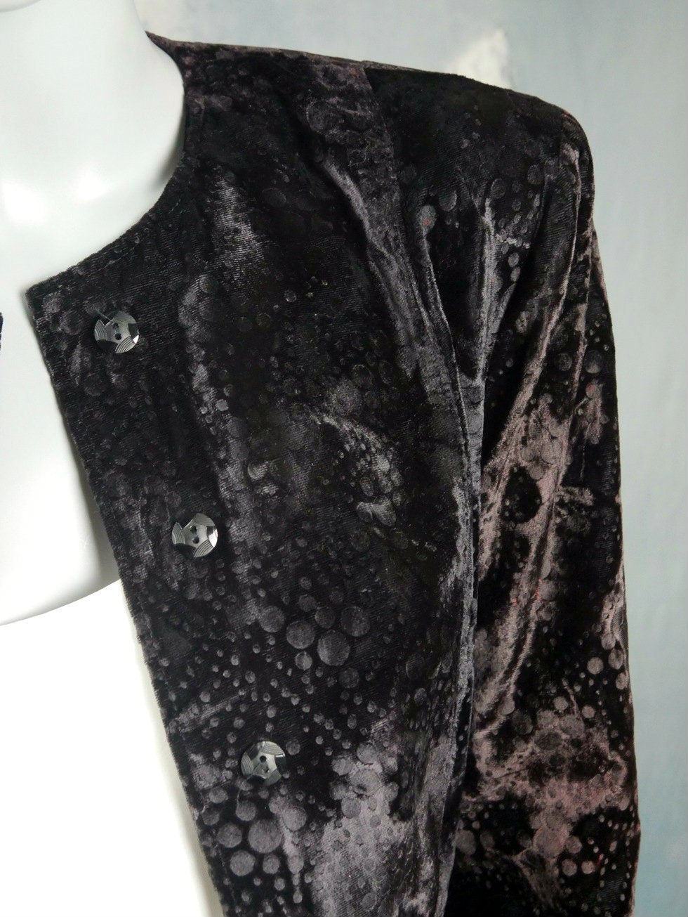 1980s Vintage Long Velvet Blazer | Black with Dark Plum Purple Undertones Leo Gabor Vintage