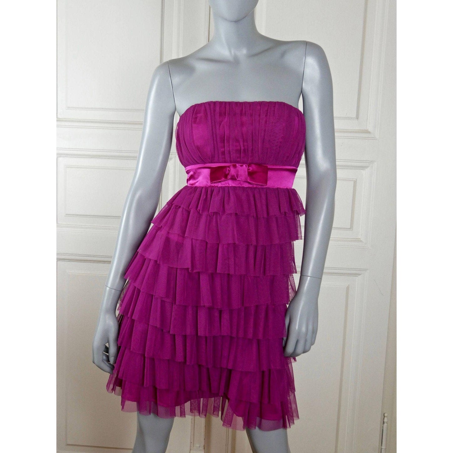 1980s Vintage Prom Dress: Dark Cerise Pink | Strapless with Ruffled Layers, Empire Waist Leo Gabor Vintage