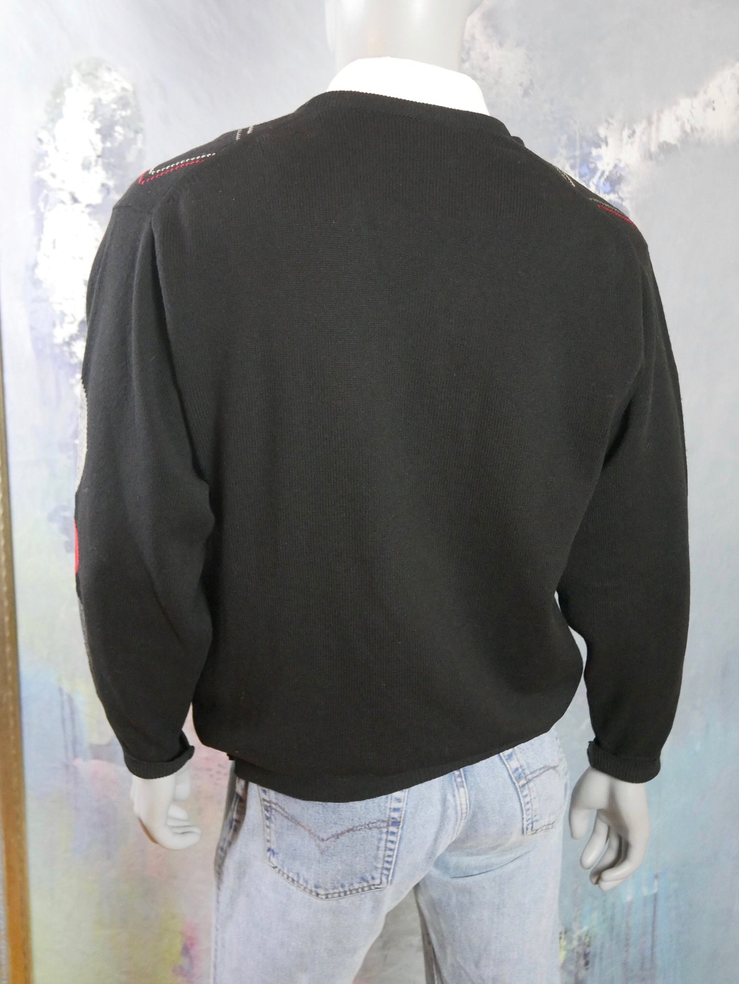 1980s Scottish Vintage Argyle Sweater | Soft Lambswool V-Neck Pullover | Large