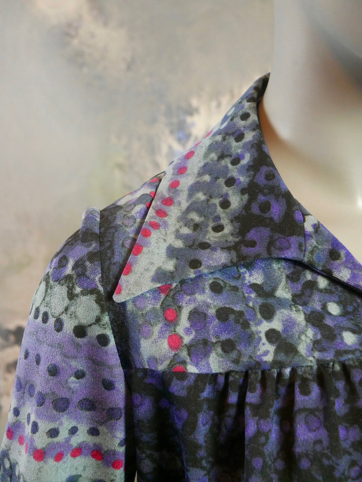 1970s Blouse| British Vintage Loose Fitting Abstract Purple Polka Dot Wide Collar Top | Medium