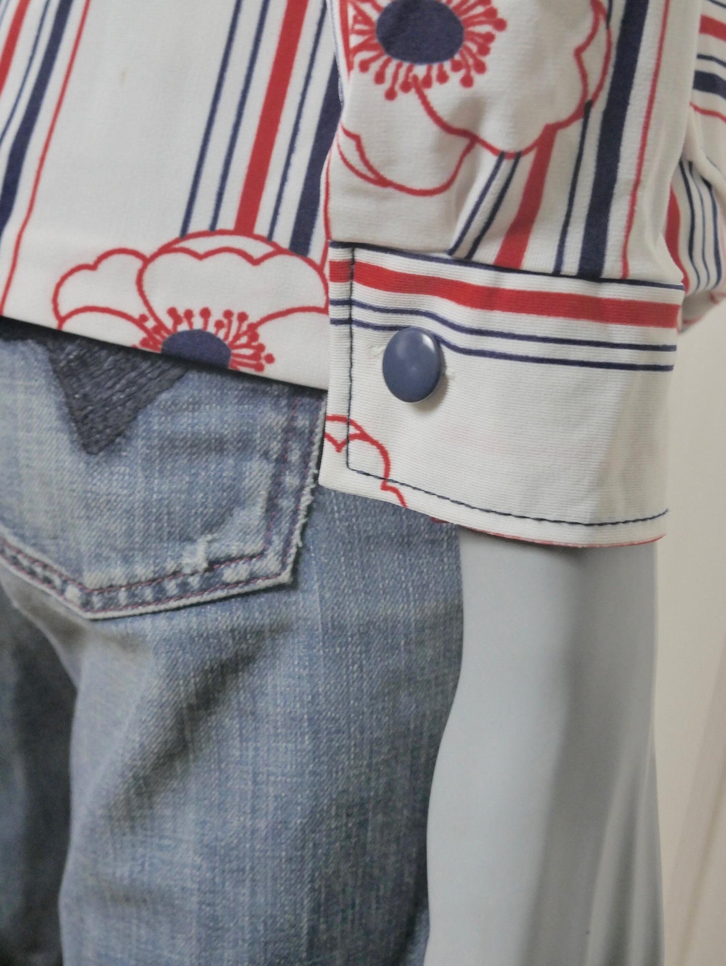 1970s Vintage Wide Collar Blouse | White with Red & Blue Stripes and Flowers Top | Medium