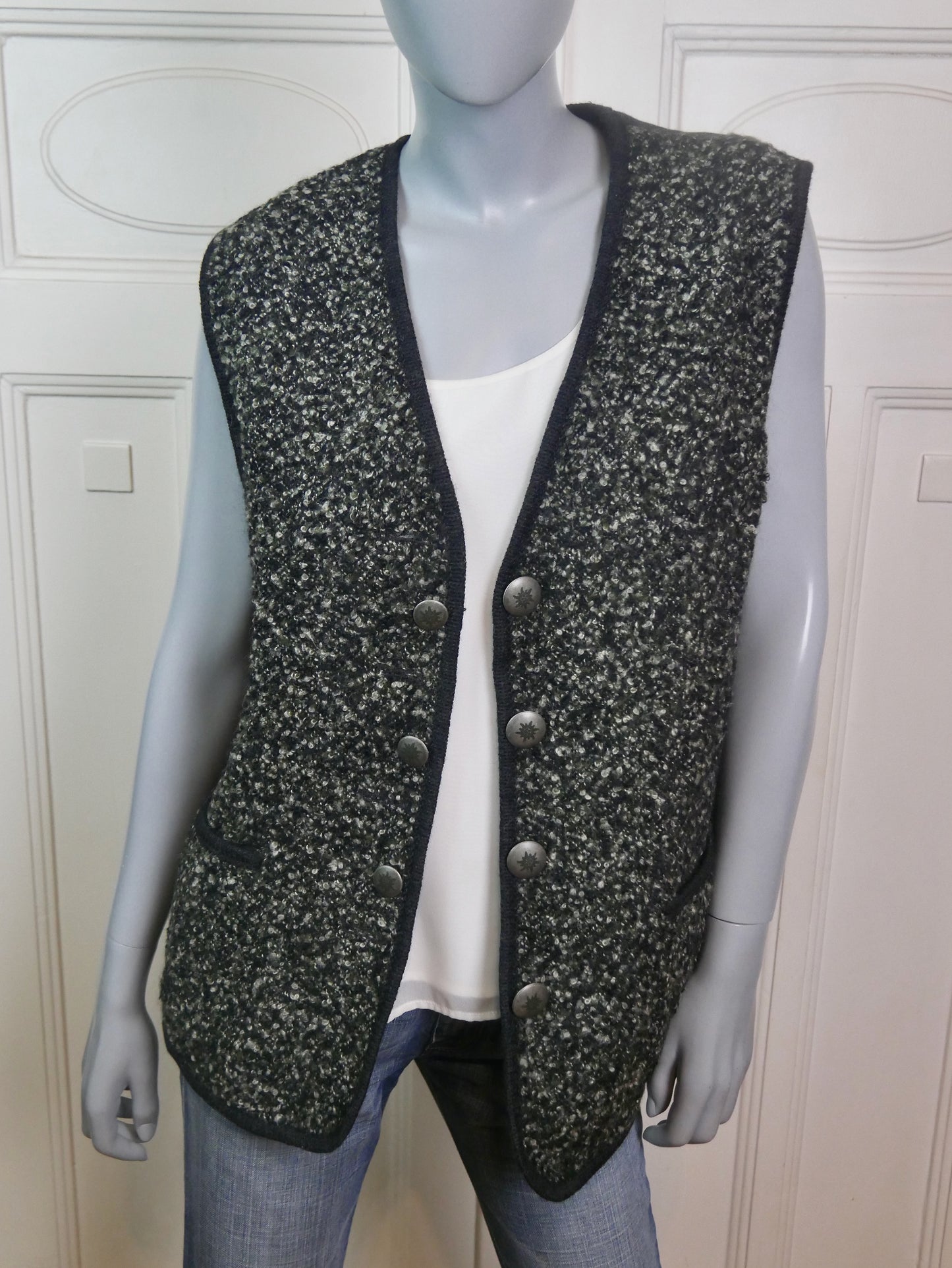 Long Gray Wool Boucle Vest | 90s Women's Vintage Trachten Style | Extra Large