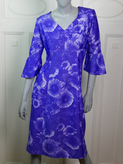 Floral Purple Dress | 1970s Vintage Womenswear | Medium