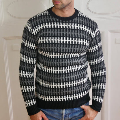 1990s Black & White Sweater | Men's Italian Vintage Knit Pullover | Medium