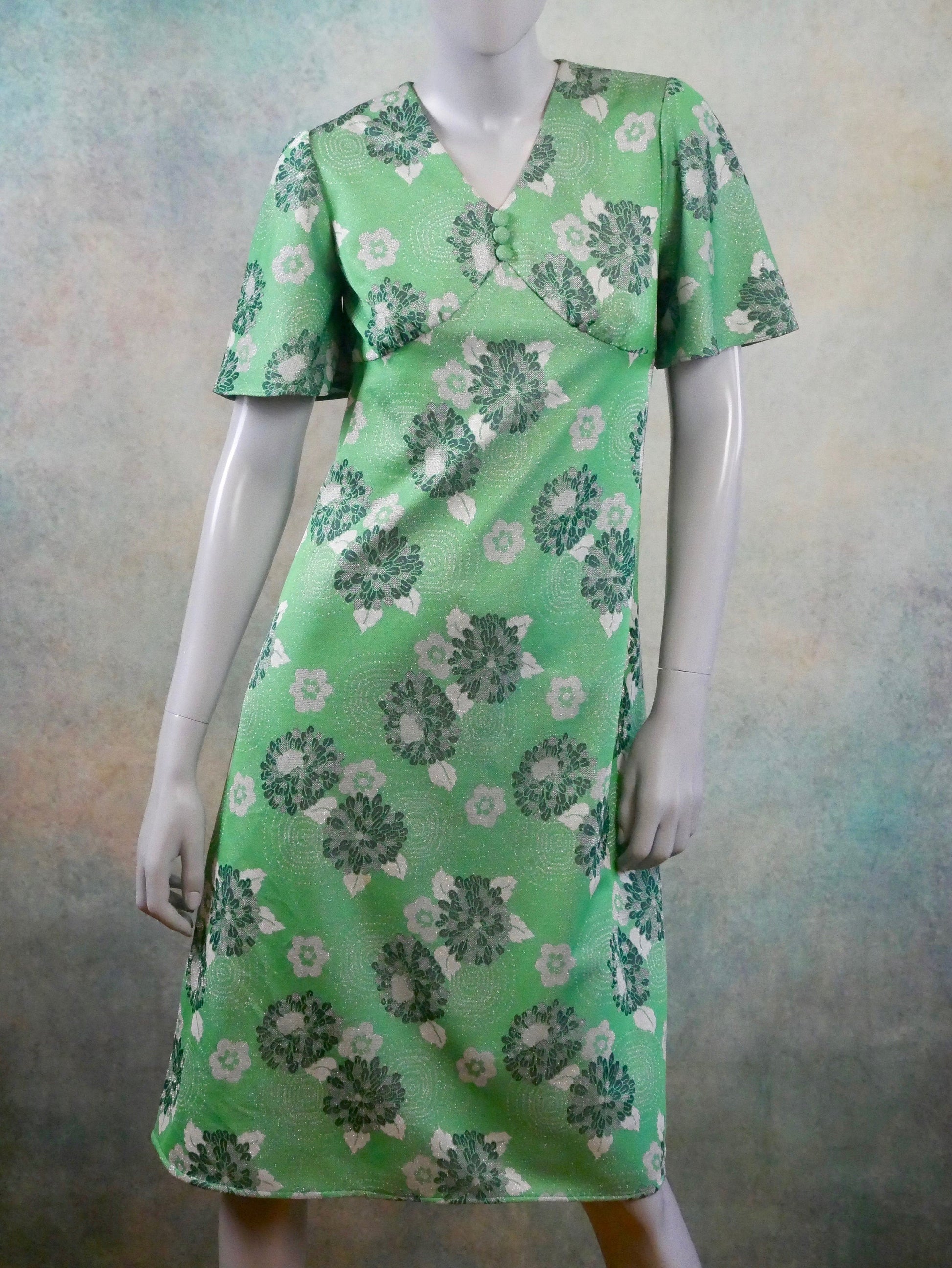 1960s Vintage Mod Green Dress with Silver Metallic Thread Floral Pattern Leo Gabor Vintage