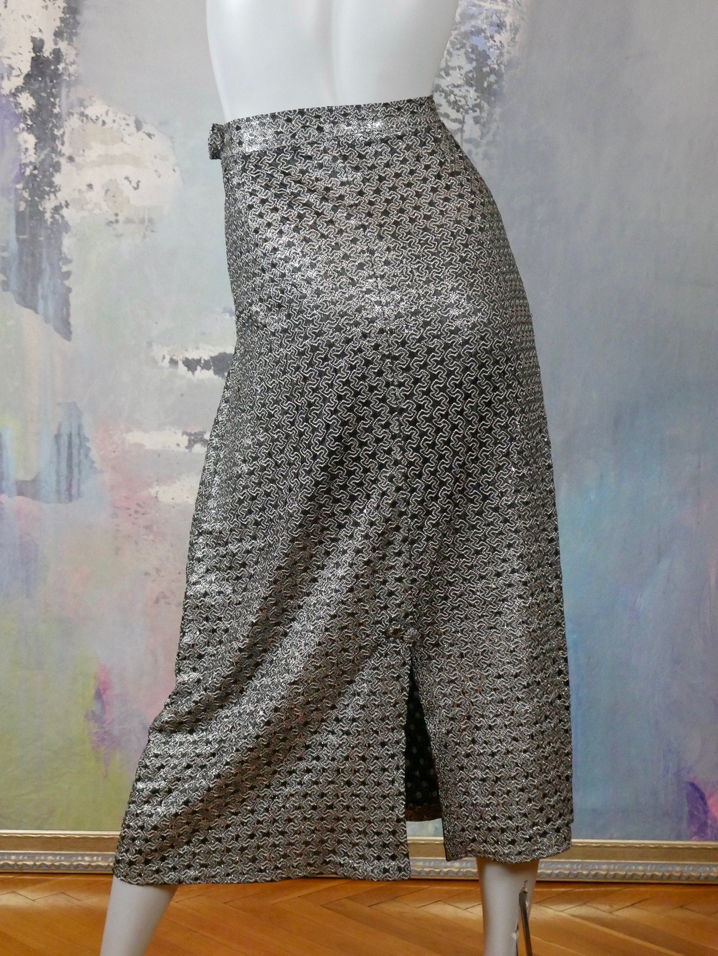 1970s Silver Skirt | European Vintage Midi Length wiht Sparkling Swirling Silver Metallic Threading | Medium Leo Gabor Vintage