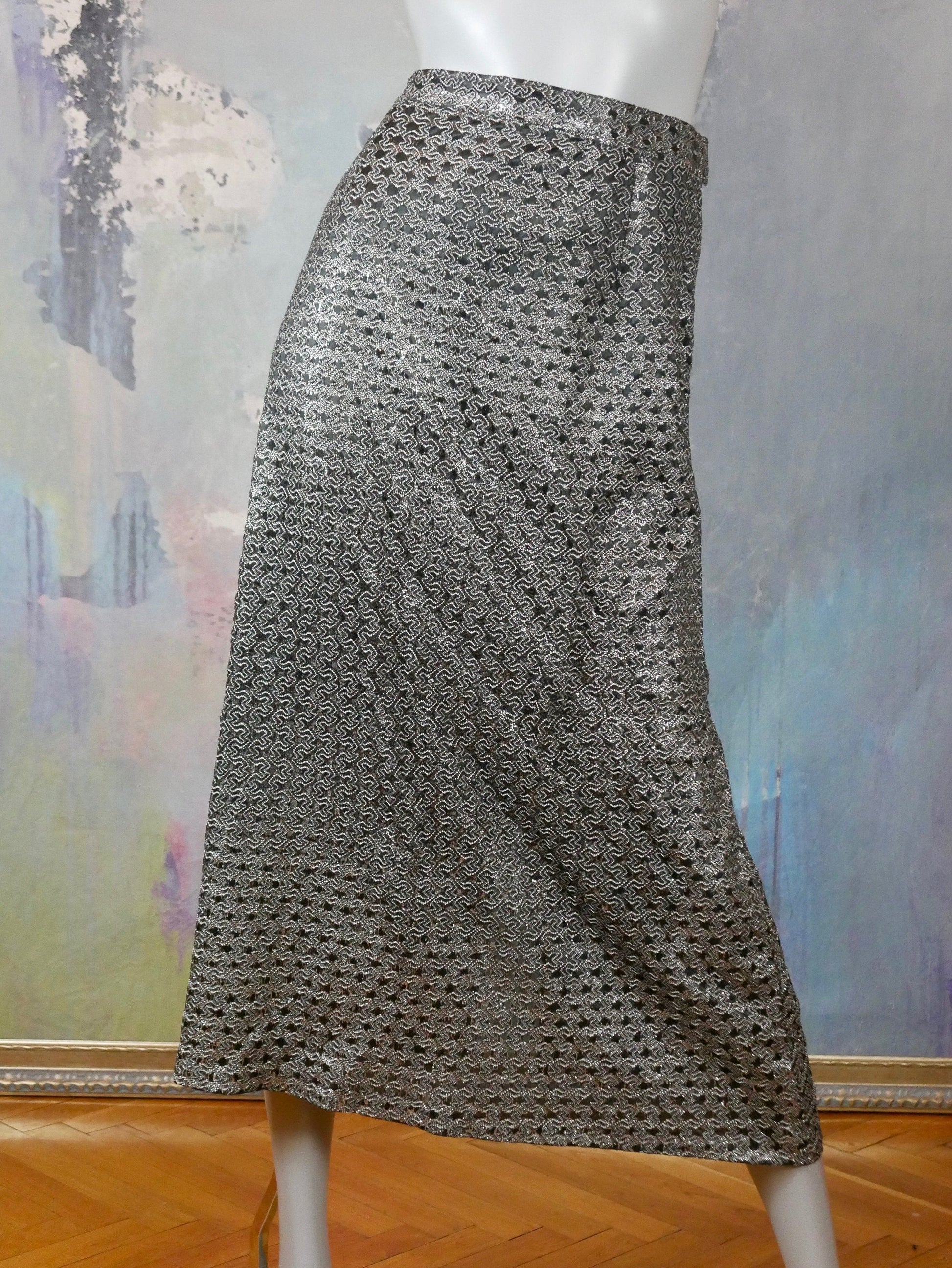 1970s Silver Skirt | European Vintage Midi Length wiht Sparkling Swirling Silver Metallic Threading | Medium Leo Gabor Vintage