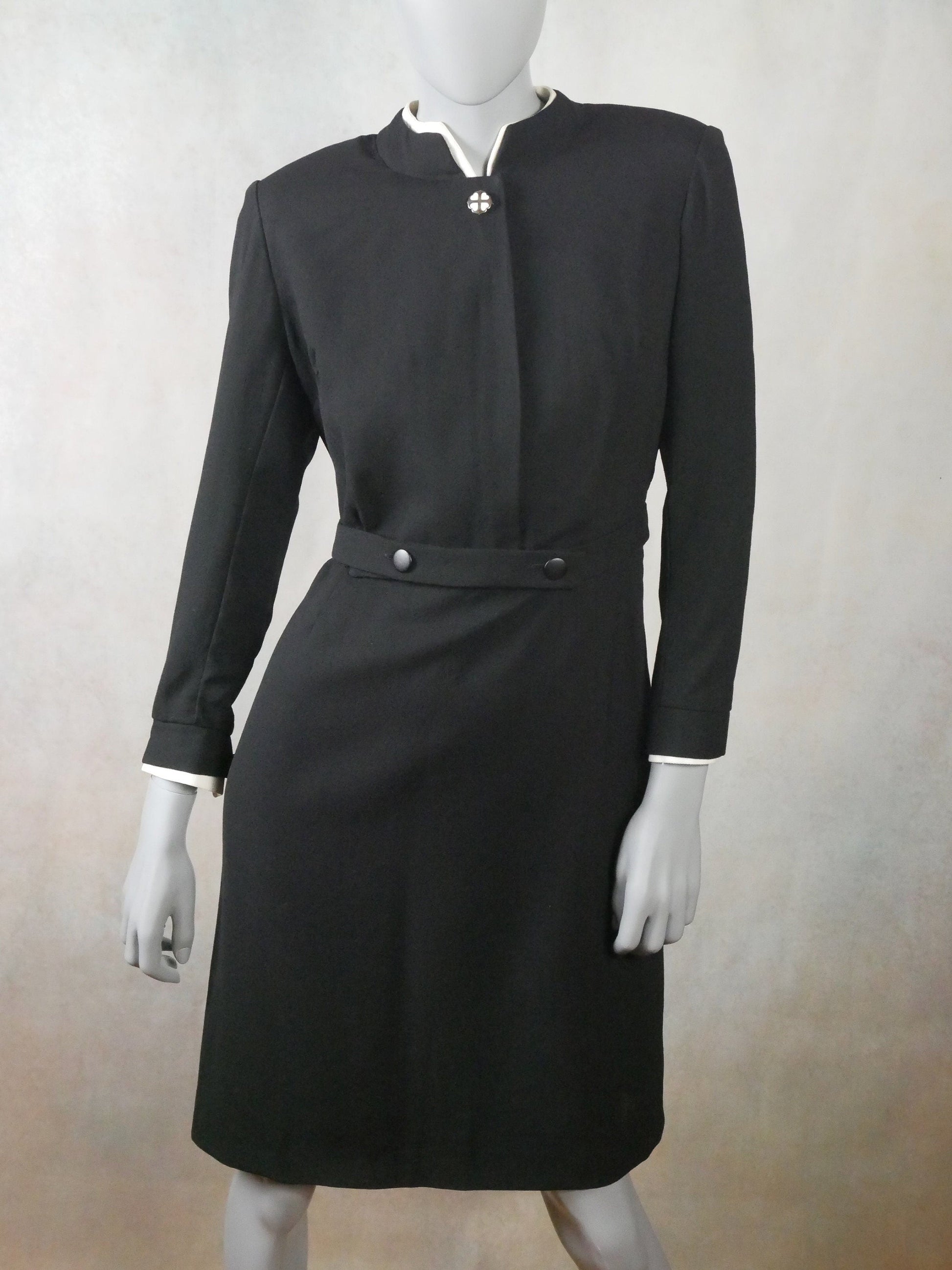 1970s Vintage Black Wool Dress with Detachable White Collar and Cuffs Leo Gabor Vintage