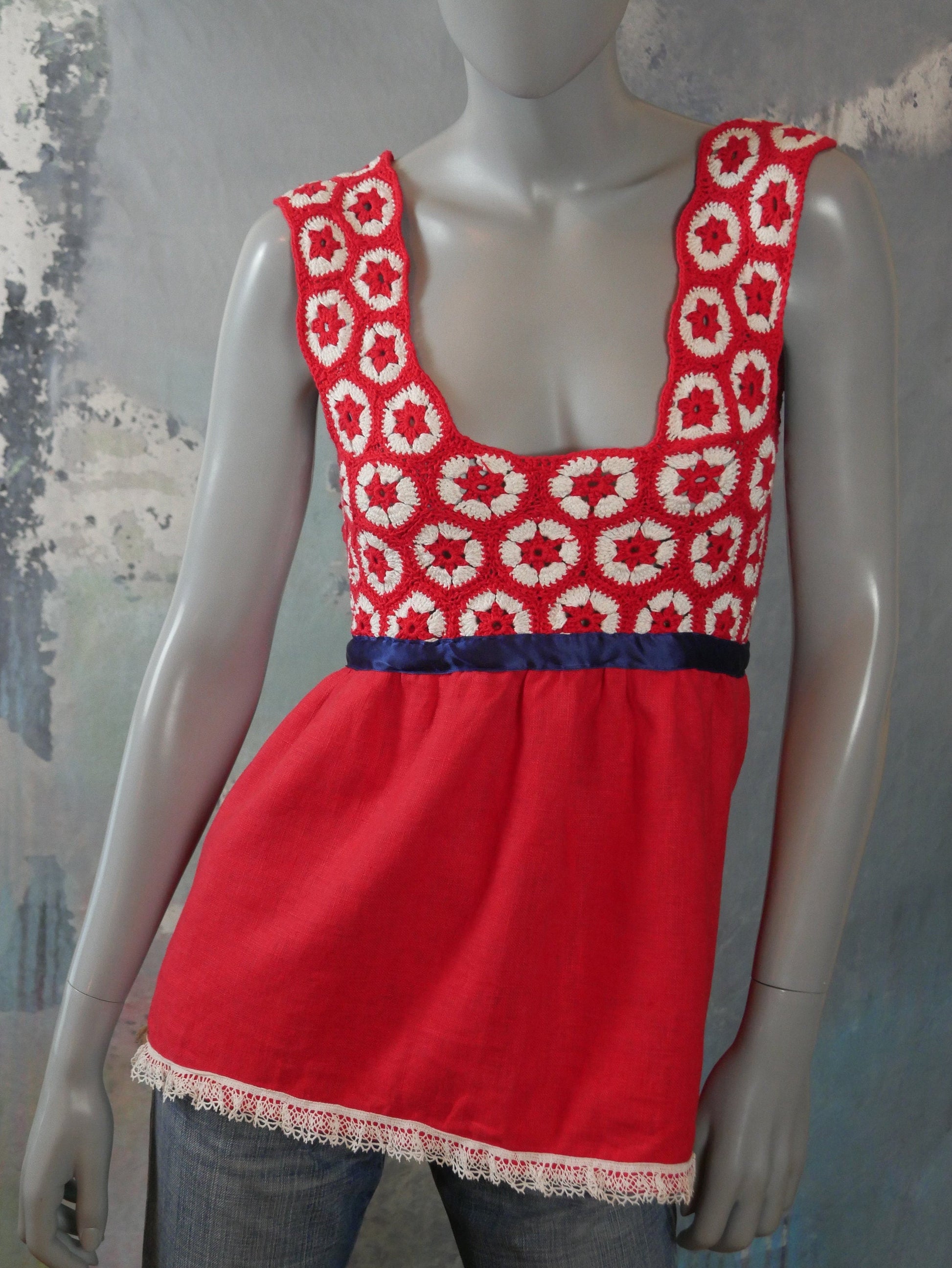 1970s Vintage Crochet Sleeveless Summer Top | Red & White w Blue Ribbon Tie-Back Bow Baby Doll Style | Medium Leo Gabor Vintage