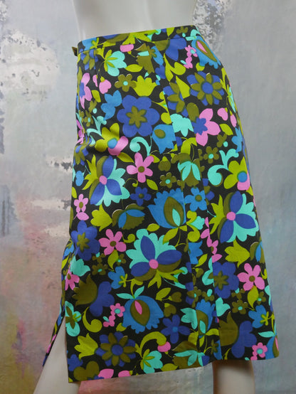 1970s Vintage Skirt | Floral Turquoise & Pink on Black Cotton Leo Gabor Vintage