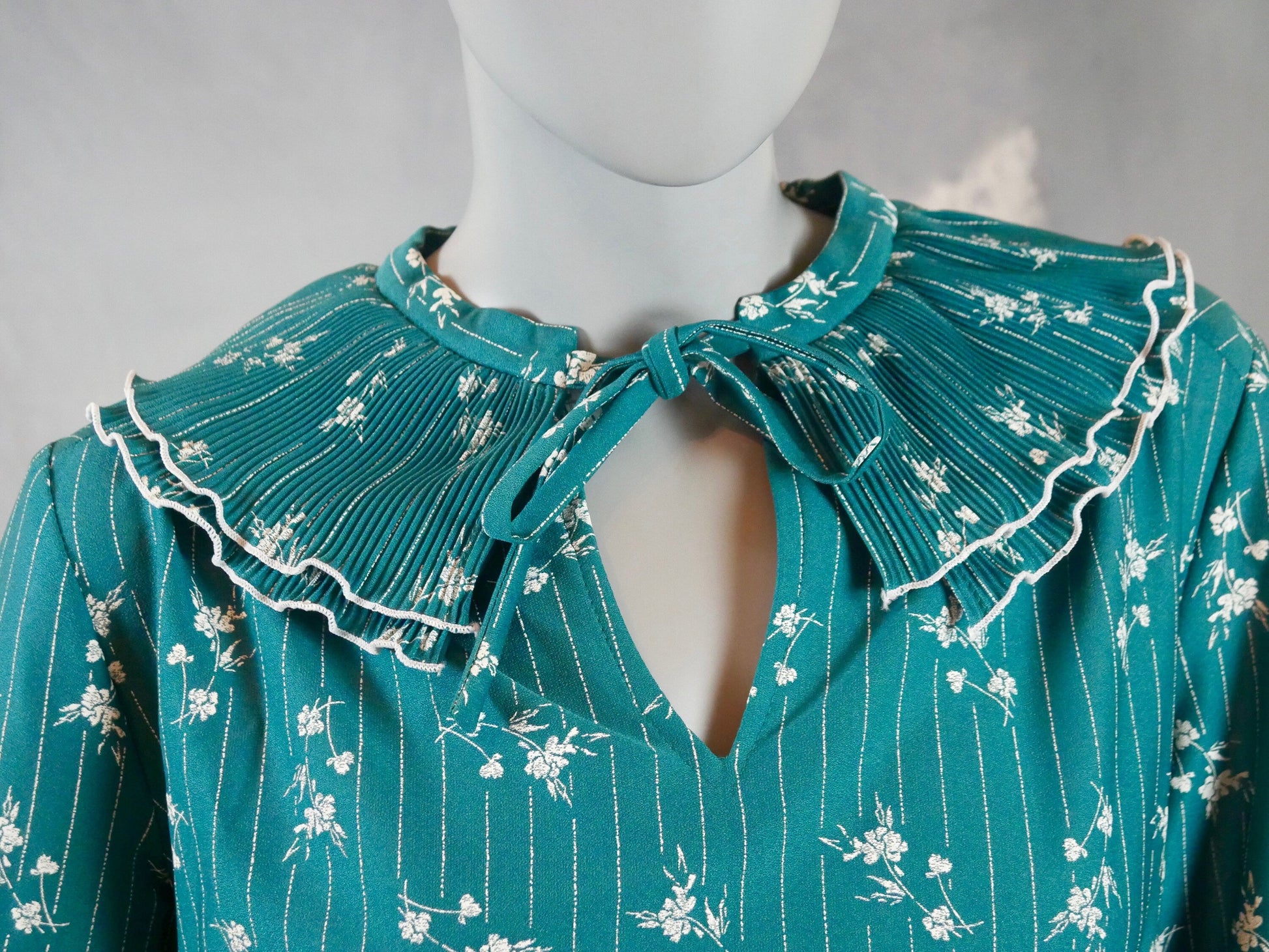 1980s Turquoise Green Dress | British Vintage Floral Dress w Matching Belt, Leo Gabor Vintage