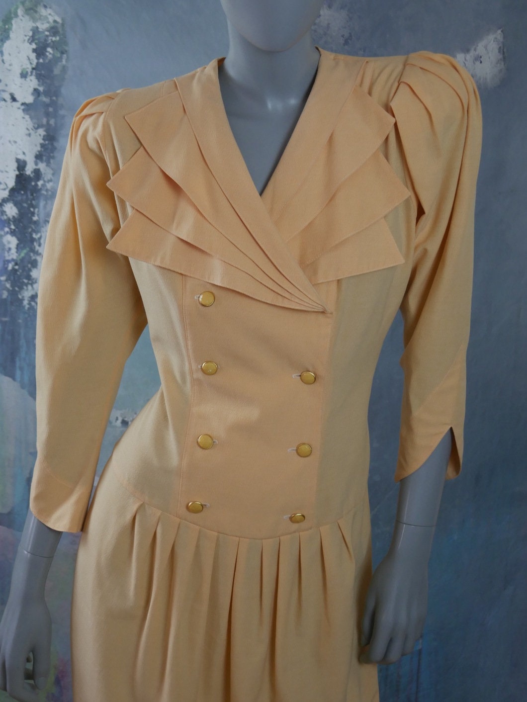 1980s Vintage Summer Dress, Pale Peach w Yellow Undertones Leo Gabor Vintage