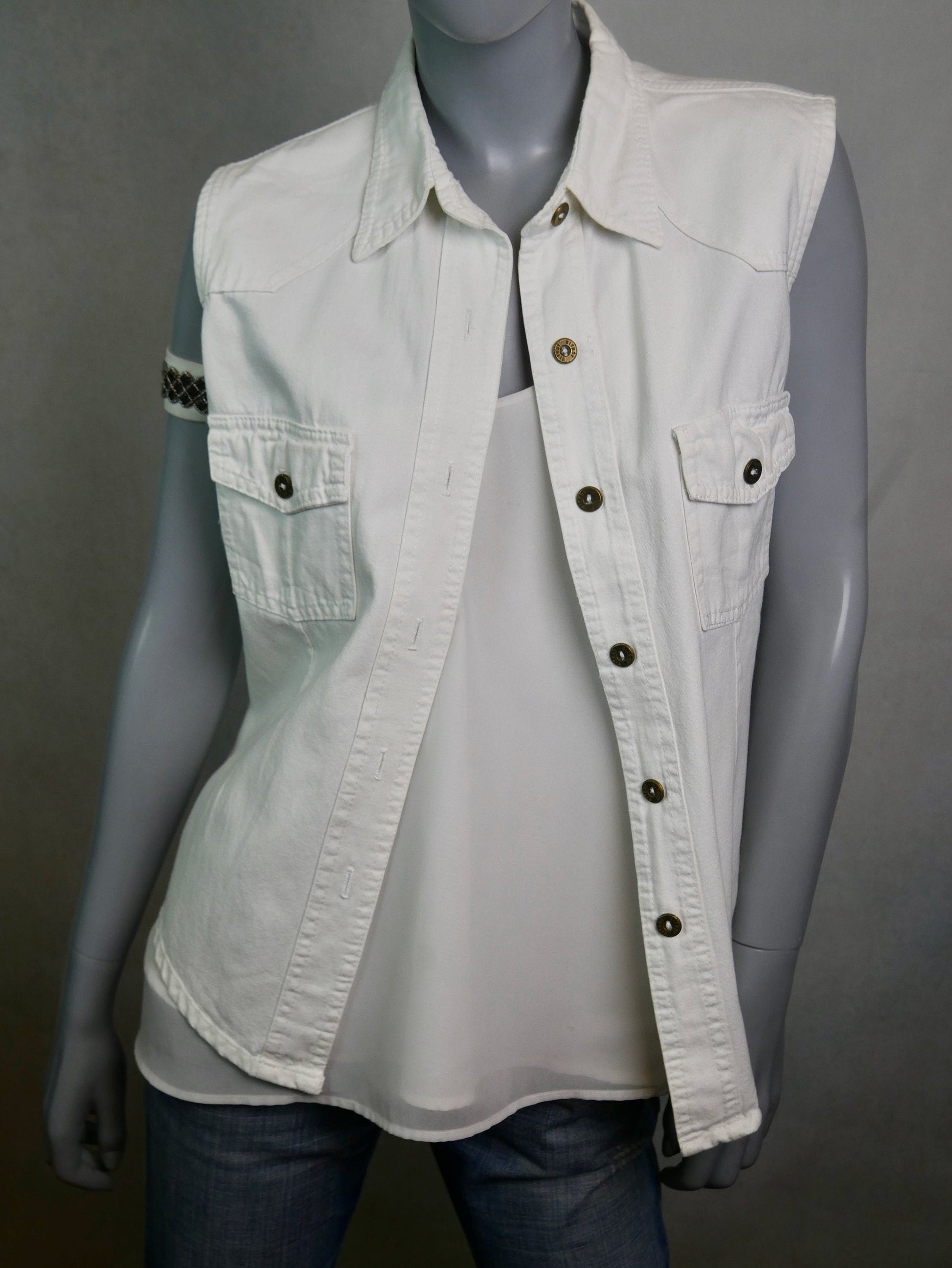 Vintage White Denim Sleeveless Top | Y2K Shirt Vest Blouse | Medium Leo Gabor Vintage