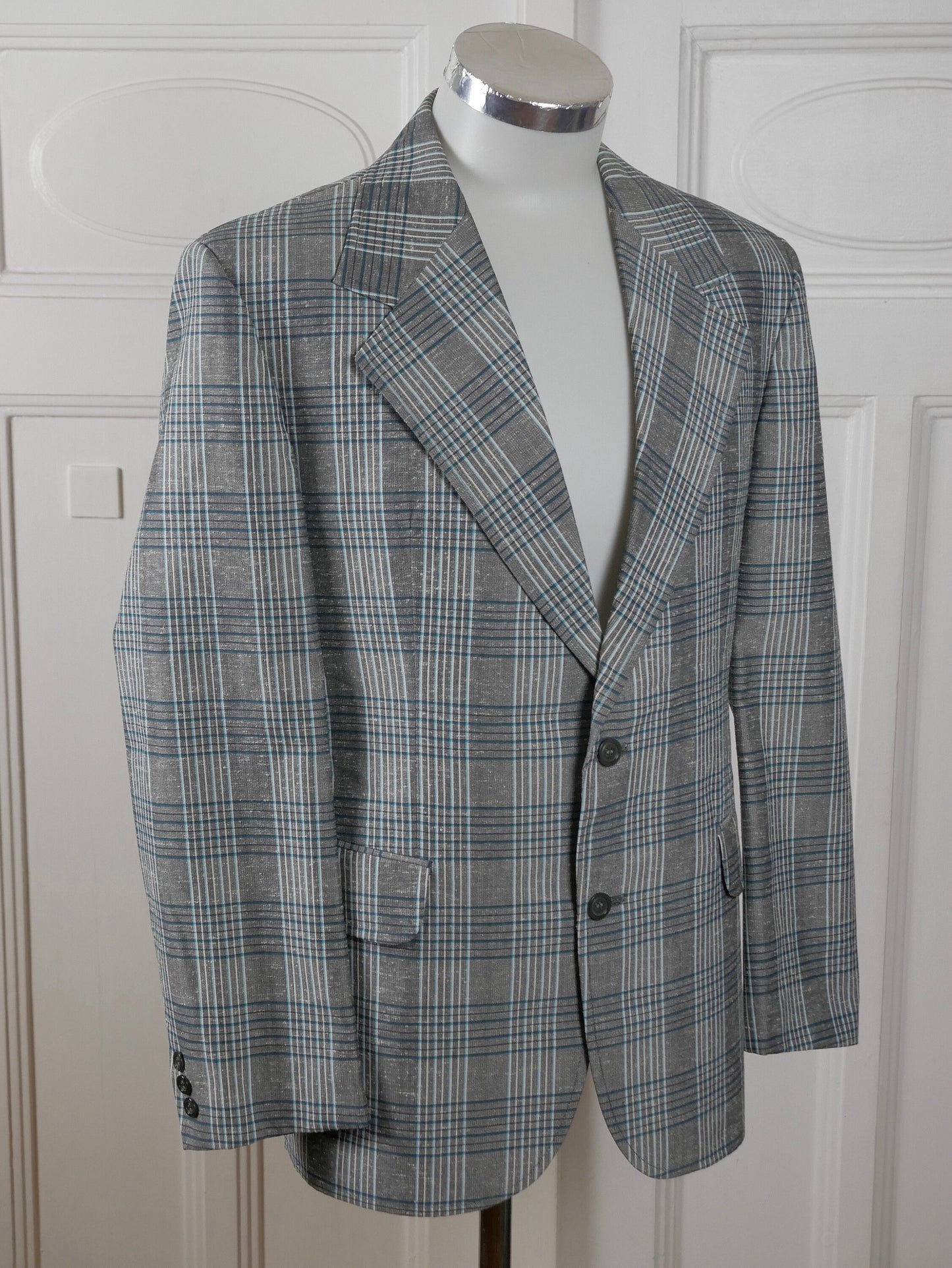 1970s Plaid Blazer | Vintage Silver Gray & Turquoise Single-Breasted Jacket with Wide Lapels | Size Medium